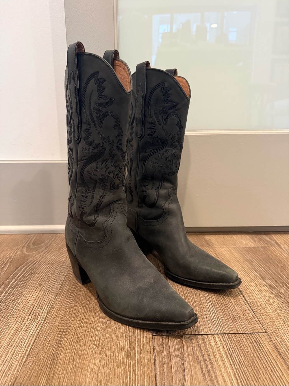 Women’s Black Western Cowboy Boots - Classic Embroidered Design - The Annie
